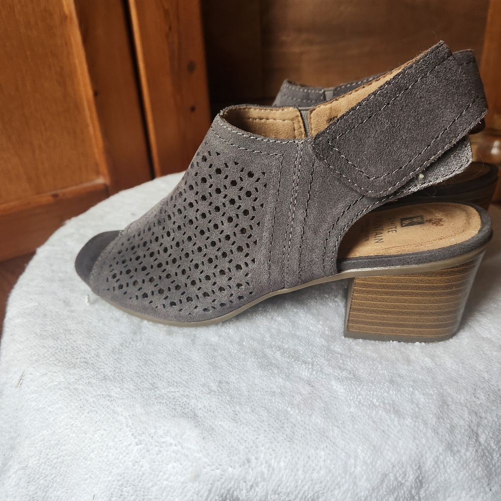 White Mountain Lorna Leather Peep Toe Sandals In Gray Size 8M - Picture 6 of 8